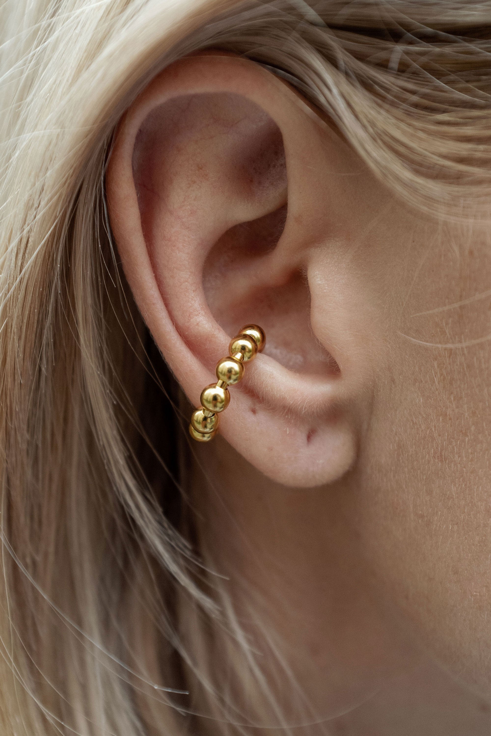 BOLA EAR CUFF IN 14K GOLD
