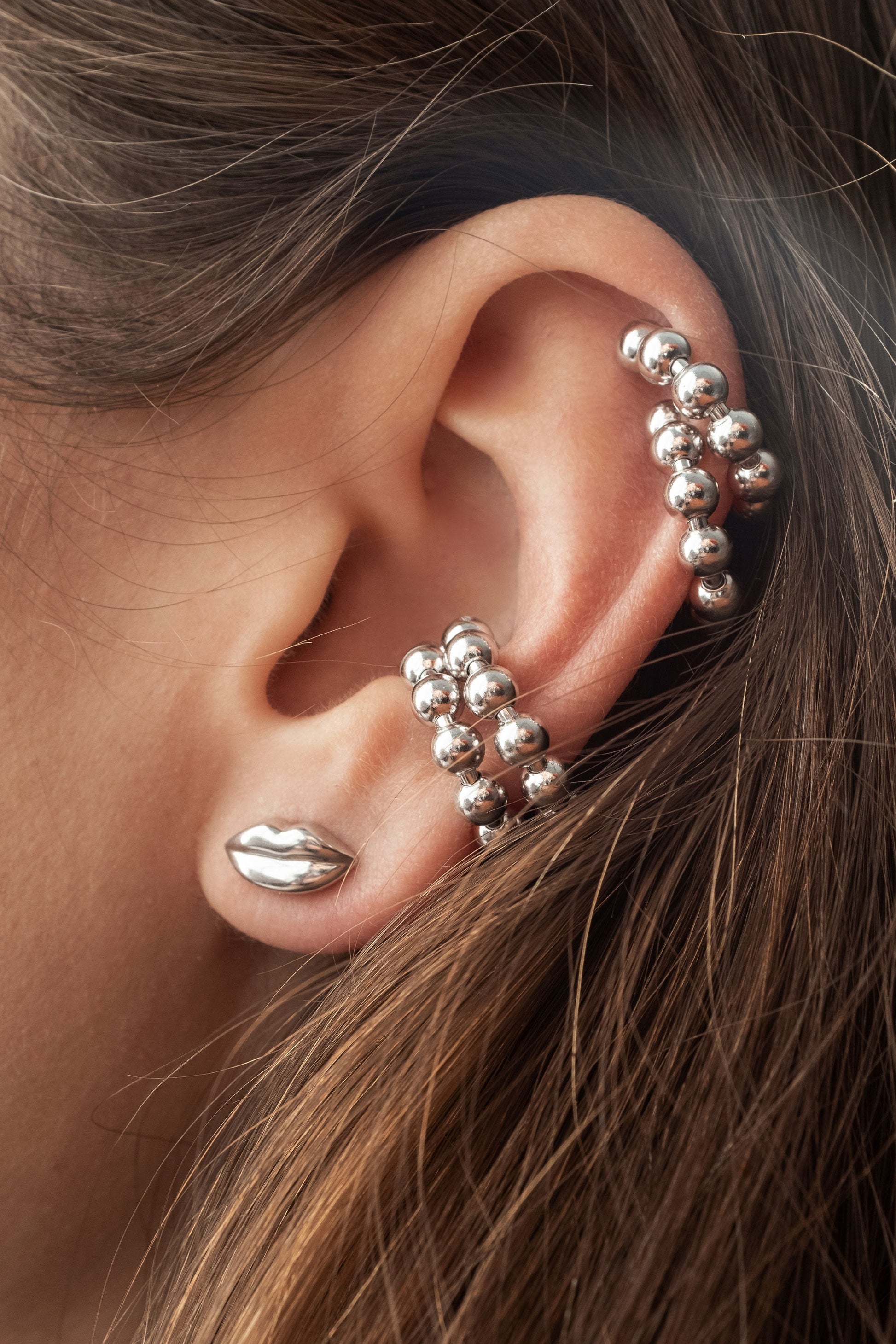 BOLA EAR CUFF IN 14K GOLD
