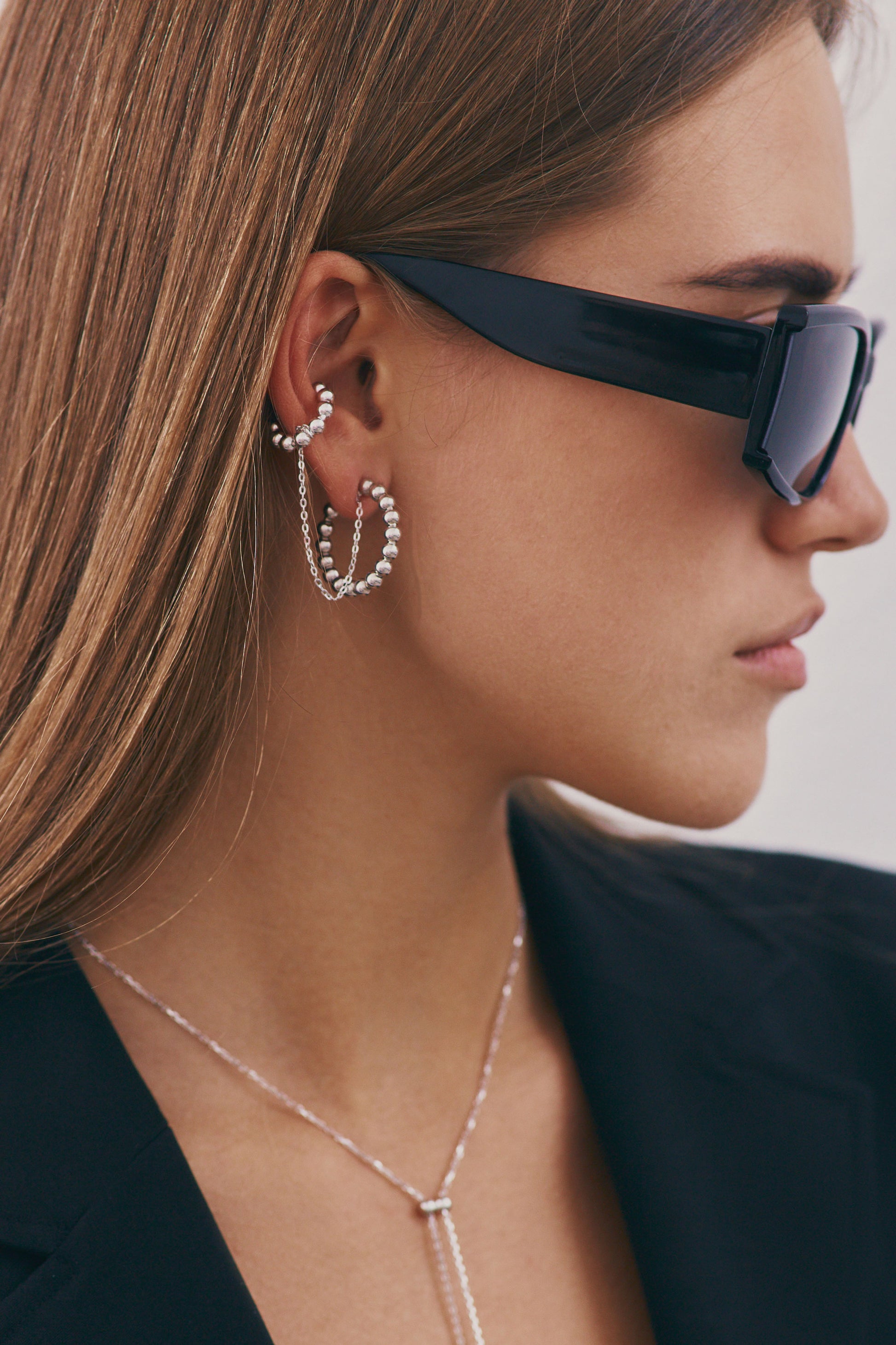 2-IN-1 EAR CUFFS FOR AIRPODS & EARRINGS IN 14K GOLD