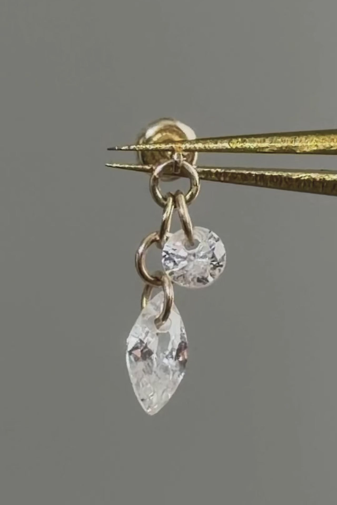 REVERSIBLE MARQUISE EARRING IN 14K GOLD